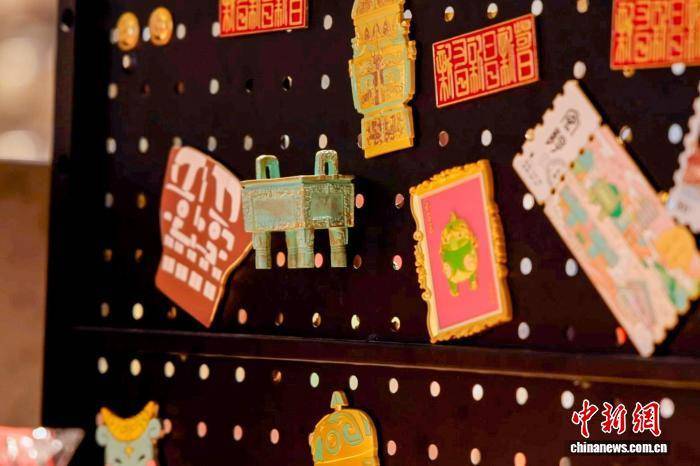 消费 殷墟博物馆成文化“打卡地”开元ky棋牌长假观展热带动文创(图2)