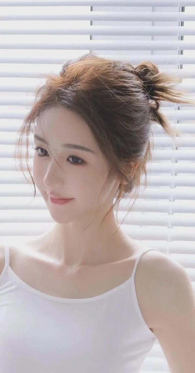 （中国）IOS安卓版手机APPV开元棋牌野外解开母亲连衣裙小